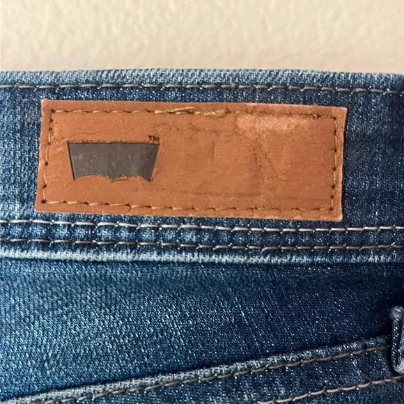 LEVIS Jeans 2 for $22 ❇️ - Picture 5 of 6